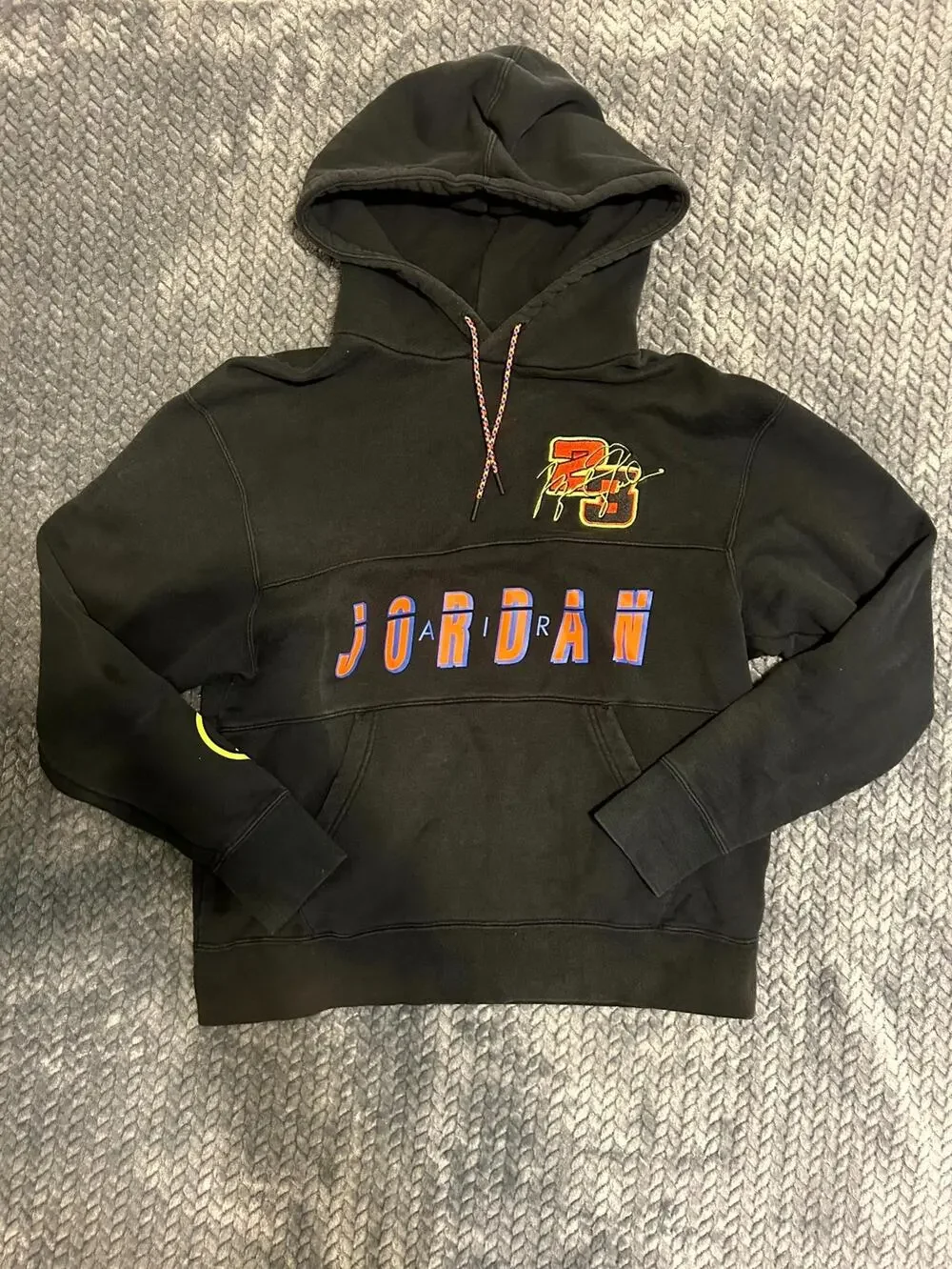 Air Jordan Hoodie Mens Medium Black Graphic Kangaroo Pockets Drawstring Pullover